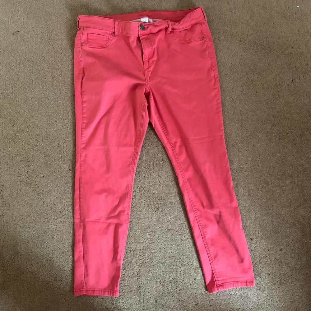 Ankle length, stretch, comfy jeans!